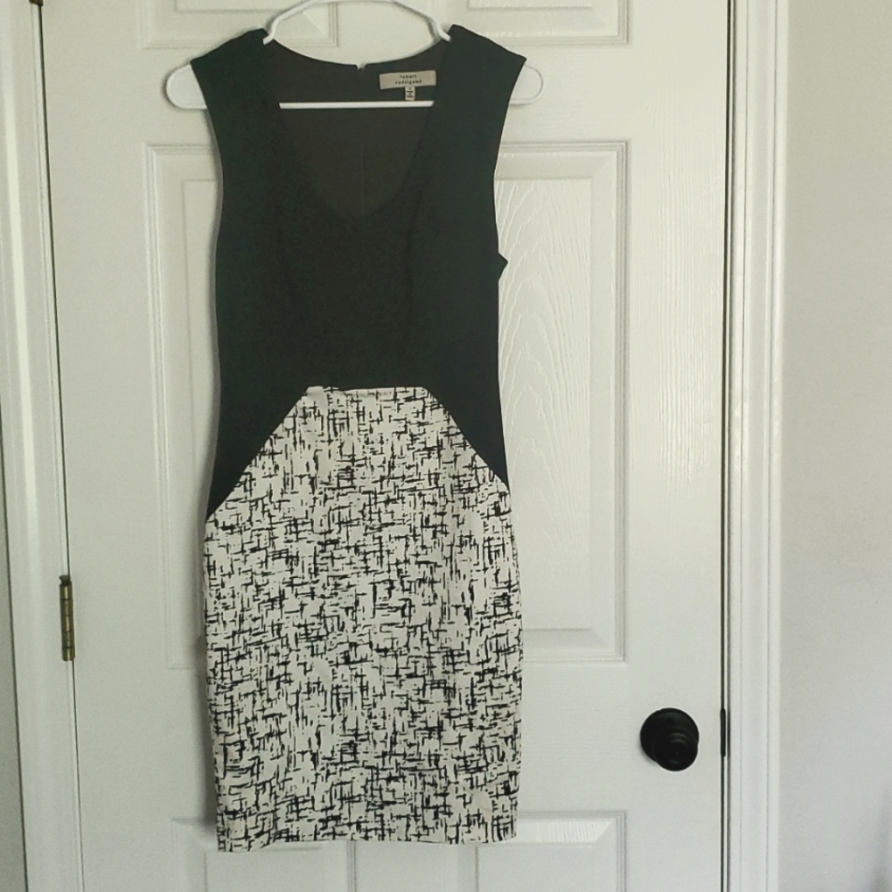 Sleek Robert Rodriguez Black and White Sheath Dress, Size 4